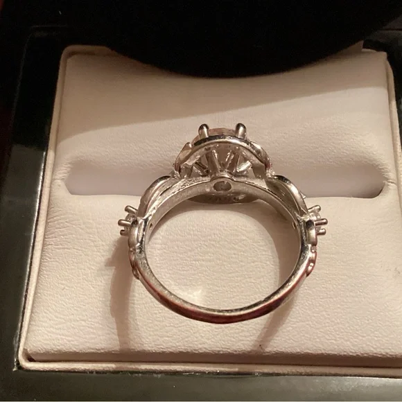 Pink Stone Silver Ring - Picture 9 of 13